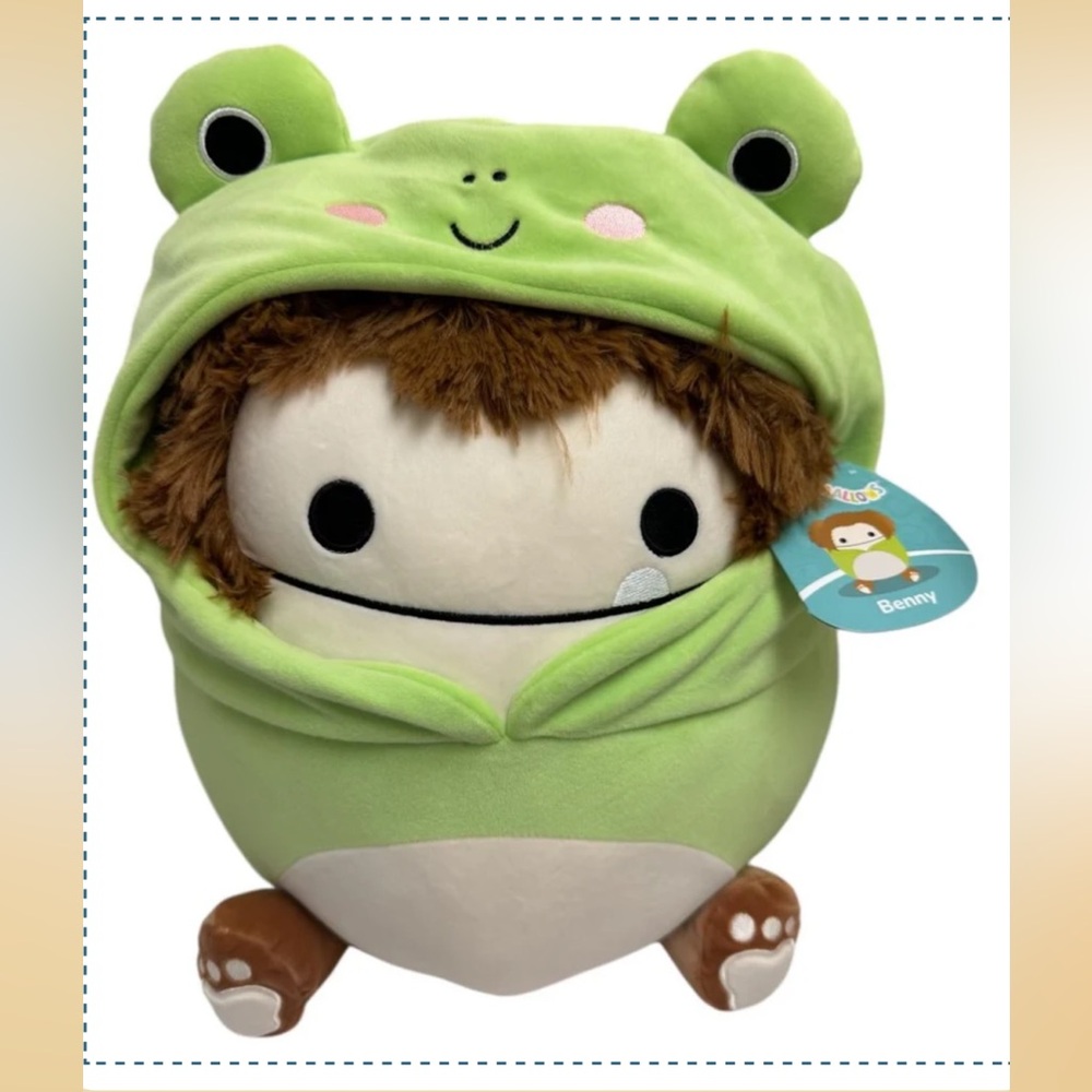 BRAND NEW 8” BENNY THE BIGFOOT WITH FROG COSTUME! NWT! - Picture 1 of 2